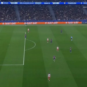 规则解析：普比尔禁区内用手摆球是否应该吹罚点球？