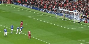 1697893630666057691.gif liv eve 6.gif